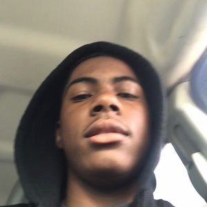 Meet your Posher, Sacari